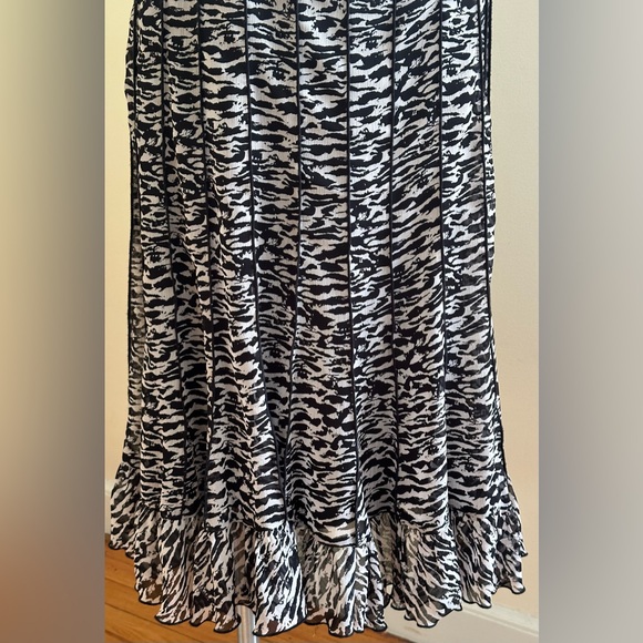 Jones New York Black & White Sheer Animal Print Pleated. With Slip Dress Sz 16W - Picture 3 of 15
